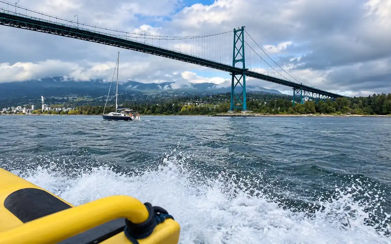 Vancouver City and Harbour Waterfront Sightseeing Boat Tour view 2