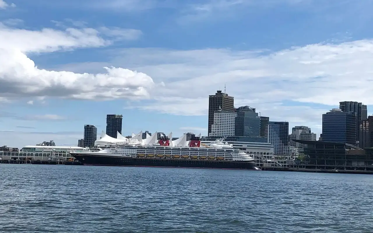Vancouver City and Harbour Waterfront Sightseeing Boat Tour view 7